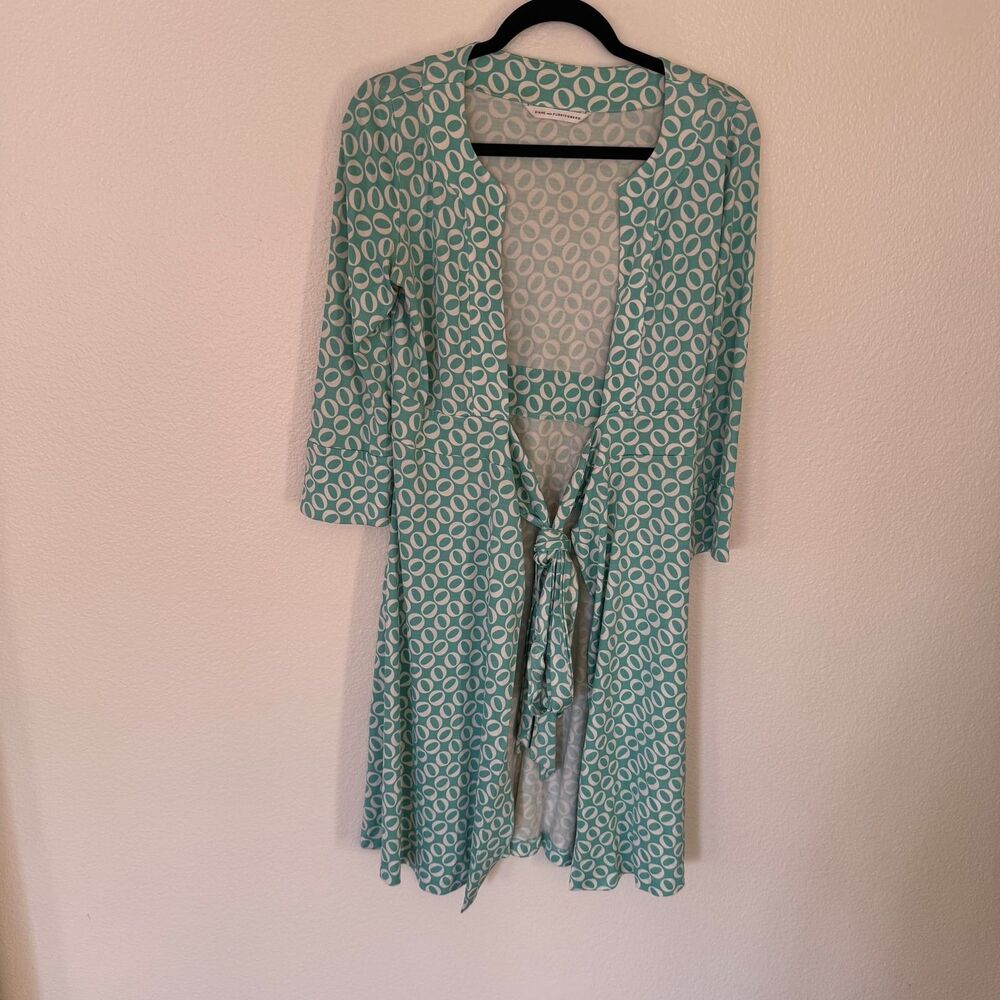 Diane Von Furstenburg Size 6 Bell Sleeve Plunge Neck Midi Dress Green Retro Silk